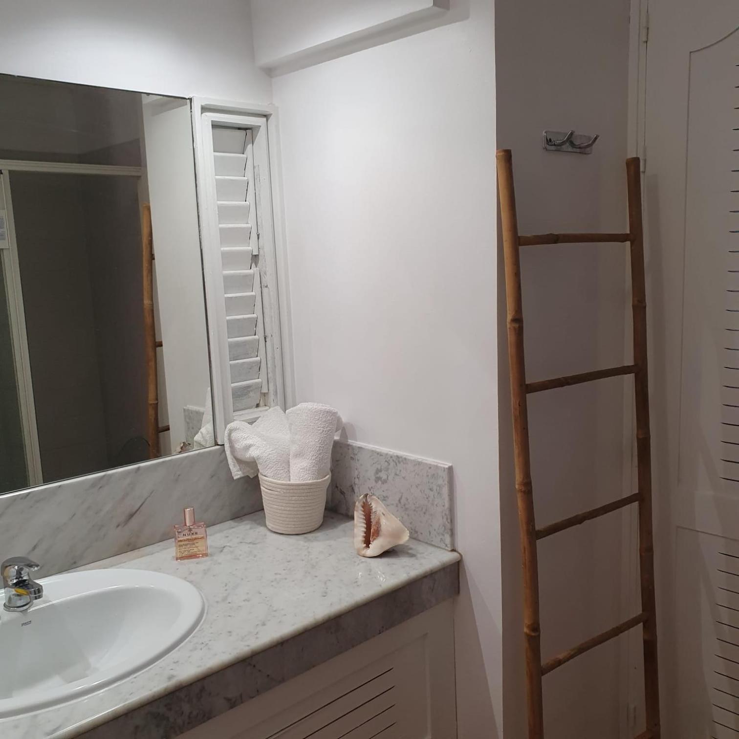 Appartement De La Baie, Vue Magnifique, Tartane La Trinité Eksteriør billede